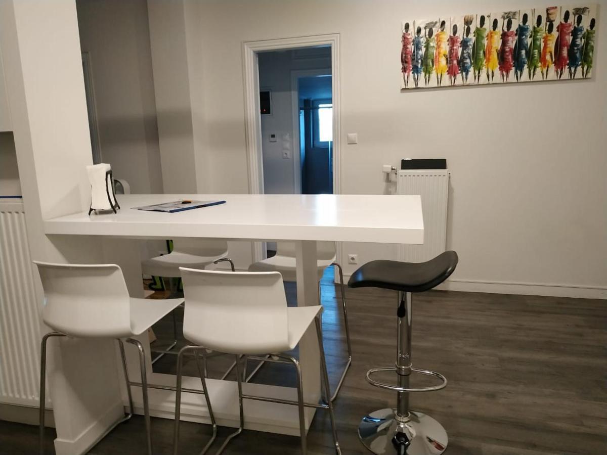 Fully Renovated, Family-Friendly Apartment, Next To A Huge Green Park, In Athens Center Εξωτερικό φωτογραφία